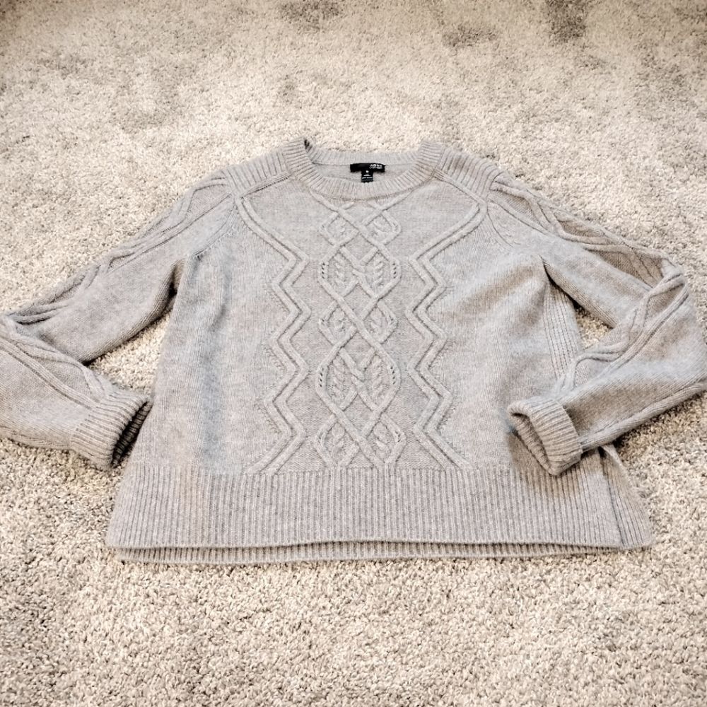 Aqua Cashmere Gray Cable Knit Long Sleeve Sweater Sz M